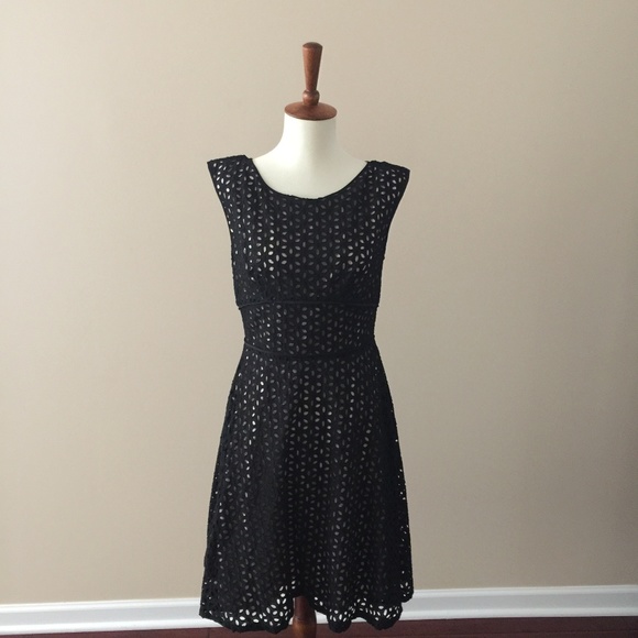 Ann Taylor Loft Black Lined Eyelet Dress Size 2 - Picture 2 of 8